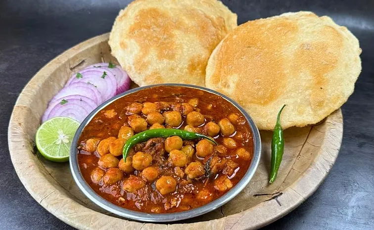 for seeking extra chhole at eatery a Driver life ended in tragedy 