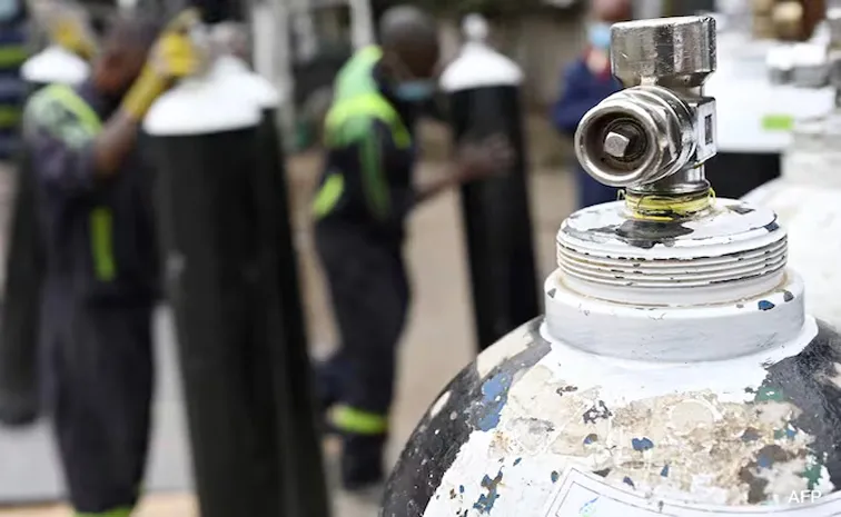 10 Lost Breath As Oxygen Cylinder Explodes At Pakistan
