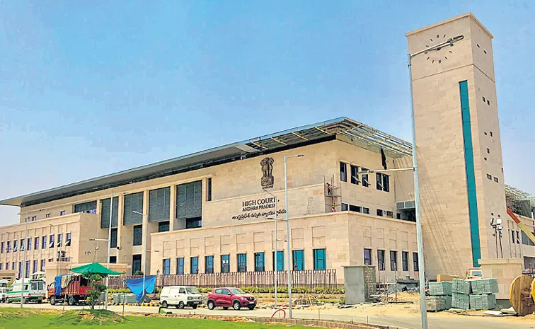 శాశ్వత న్యాయమూర్తులుగా ఐదుగురు