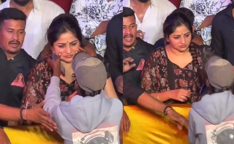 స్టార్ హీరోయిన్ బుగ్గ గిల్లిన అభిమాని.. వీడియో వైరల్