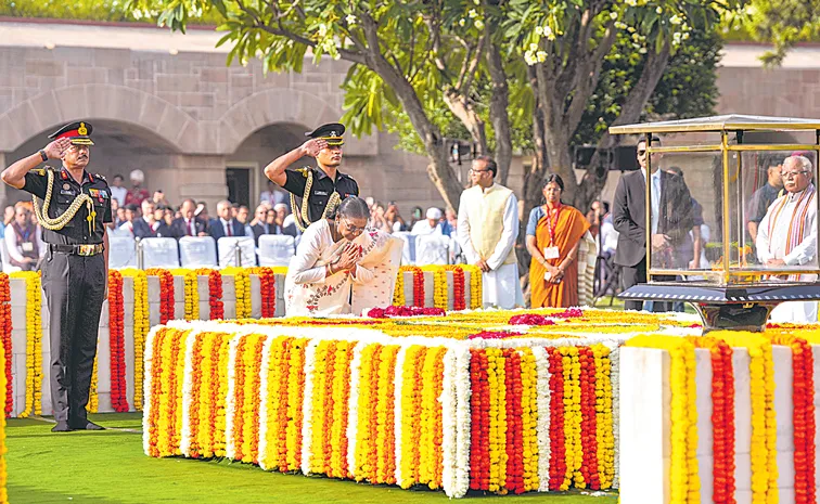 Nation pays Mahatma Gandhi and Lal Bahadur Shastri birth anniversary