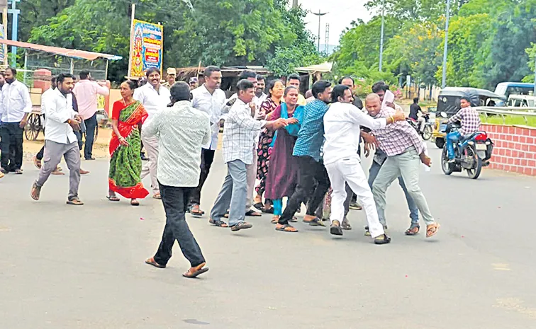 విధ్వంసకాండకు వ్యూహం