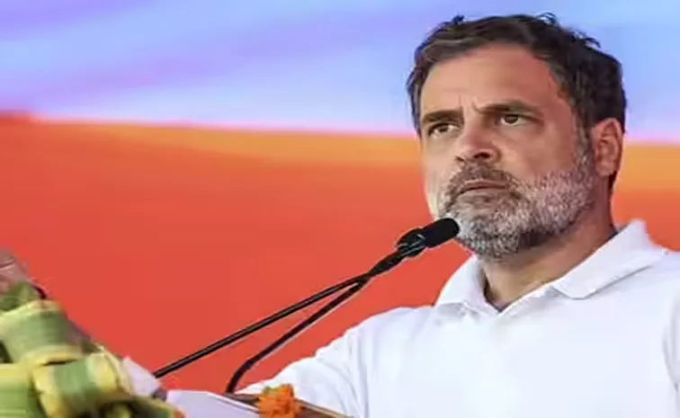 పోలీసులకు, లాఠీలకు బెదరొద్దు 