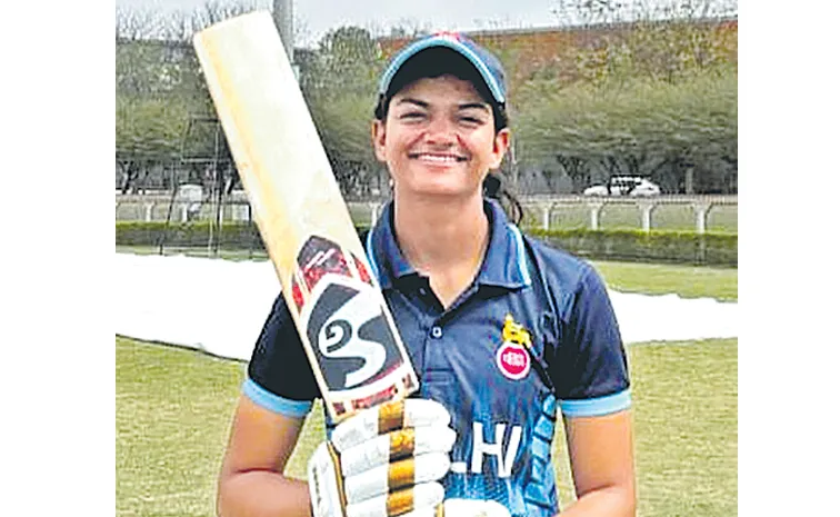 ఢిల్లీ 262/6