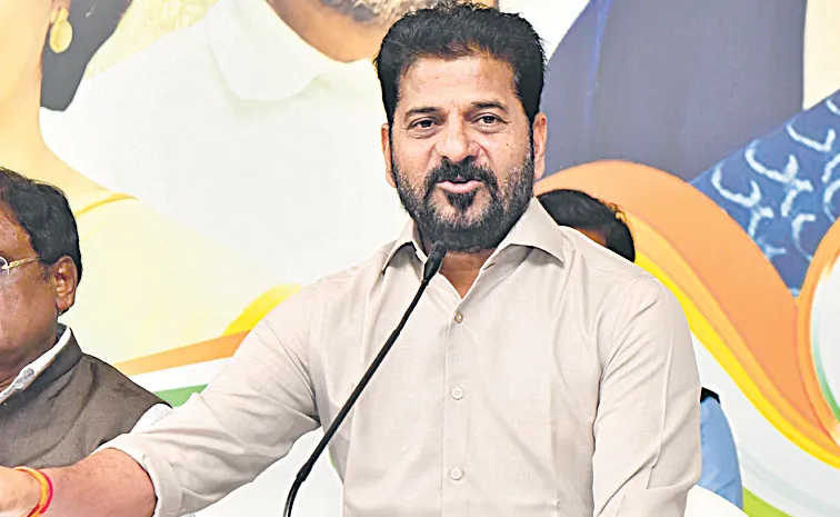గత ప్రభుత్వాన్ని ఫడ్నవీస్‌ తప్పుపట్టారు