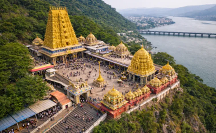 ఇంద్రకీలాద్రిపై నేడు వీఐపీ దర్శనాలు నిలిపివేత