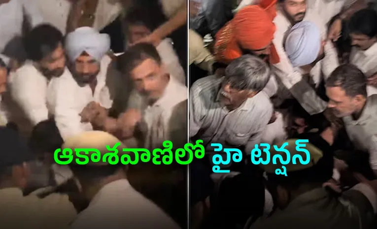 Rahul Gandhi Detained by Police Amid High Drama Near Akashvani Bhavan