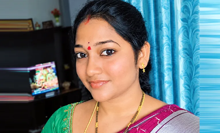 భార్యకు కోర్టు నోటీస్‌లు పంపిన భర్త.. భార్య ఆత్మహత్య..! 