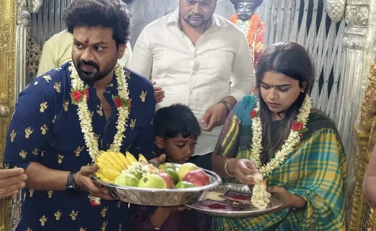 Manchu Manoj Couple visits Chamudeswari Temple in Mysore