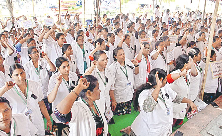 Contract employees strike enters third day