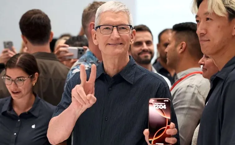 New Products in Its Glowtime Apple Event Photos