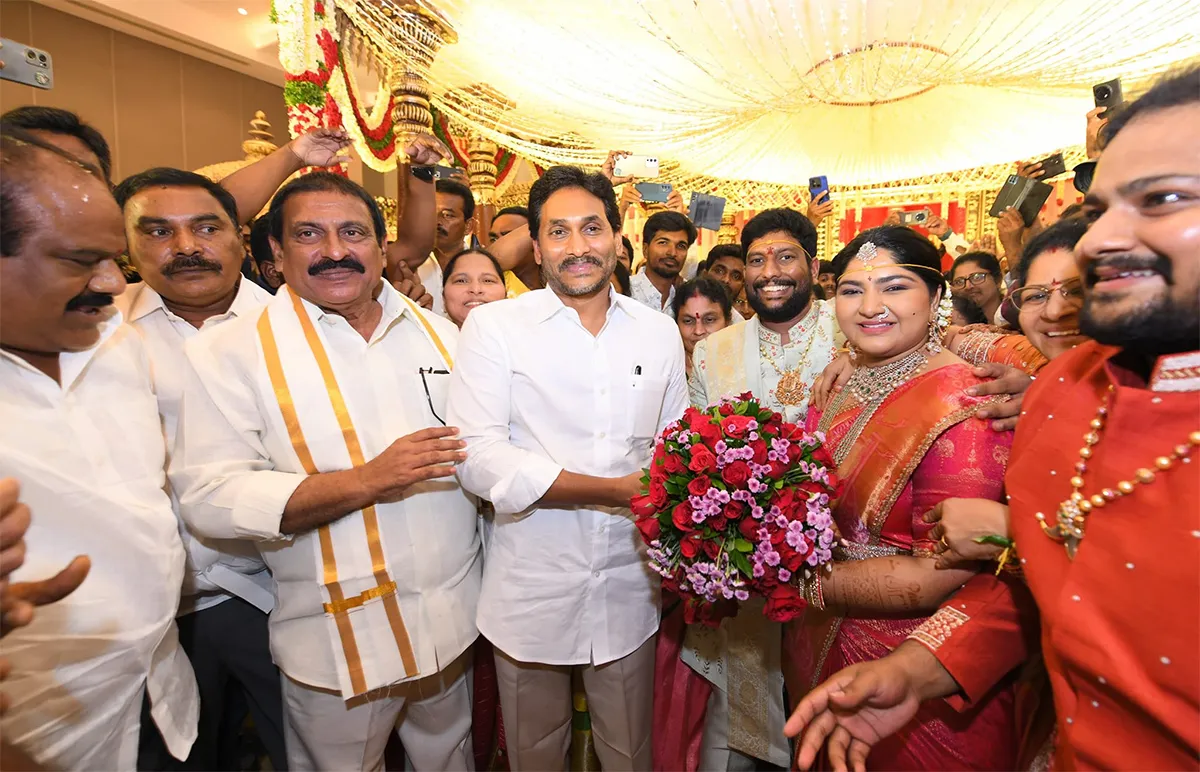 YS Jagan Attends Tanniru Nageswara Rao Daughter Marriage At Jaggaiahpet 