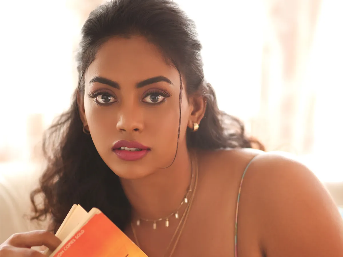 Actress Kamakshi Bhaskarla Hot HD Photos