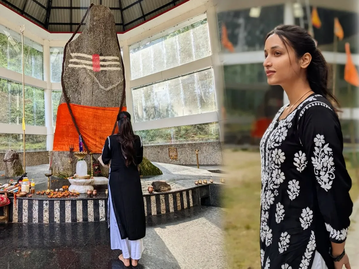 KGF heroine visits the world's tallest Shivalinga Shree siddeswarnath temple