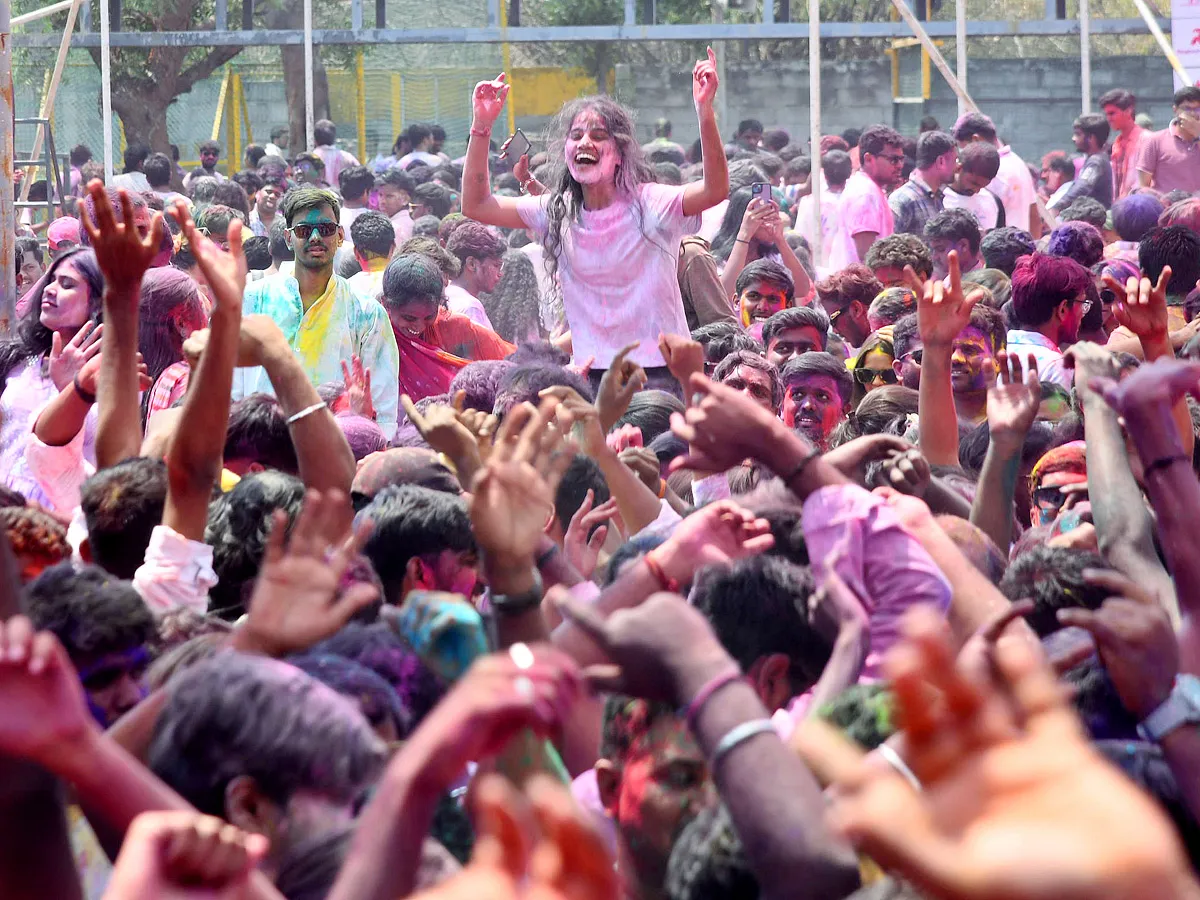 Holi Celebrations in Hyderabad With DJ Songs Photos
