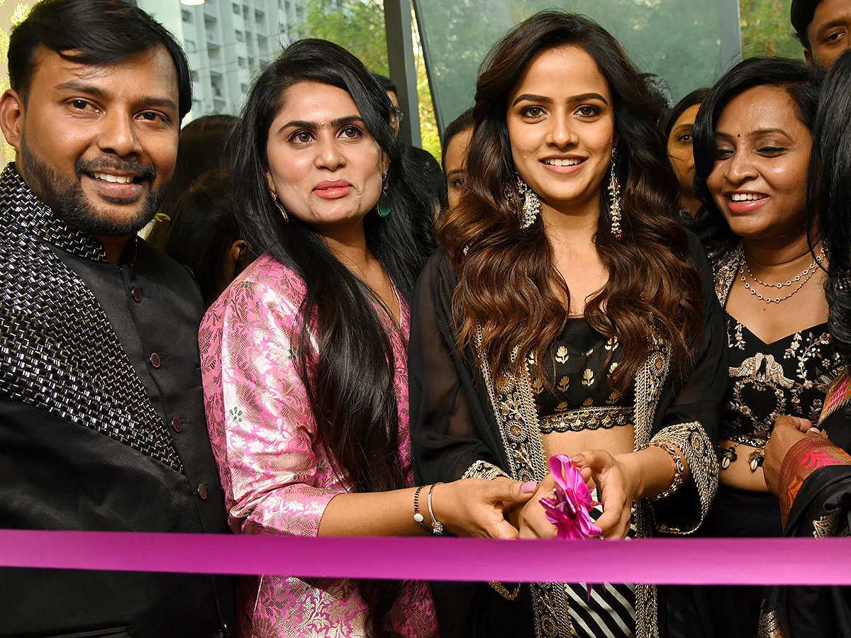 Actress Vaishnavi Chaitanya in kondapur8