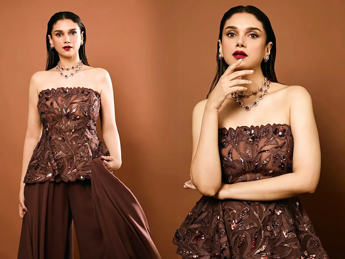 Aditi Rao Hydari shines with glamour latest photos1
