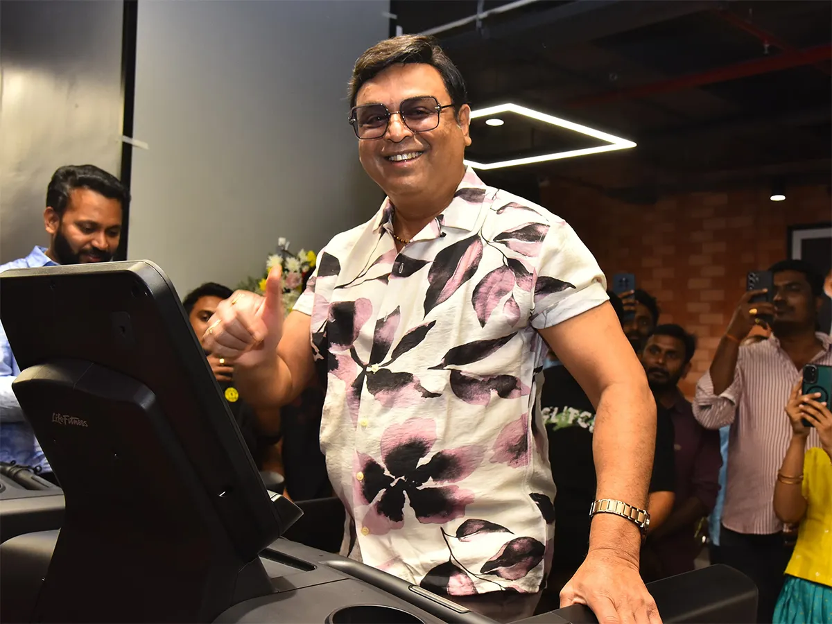 Actor Naresh Inaugurated Gold's Gym in Nanakramguda2
