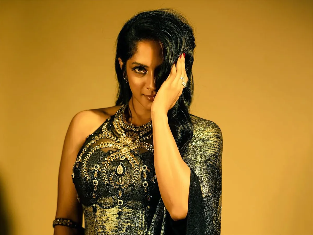 Actress Sriya Reddy Latest Photos Goes Viral5