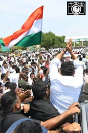 YS Jagan Visit Murali Naik Family Huge Crowd Welcome Photos4