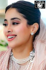 Janhvi Kapoor Pays A Regal Tribute To Sridevi At Cannes 2025 Photos1