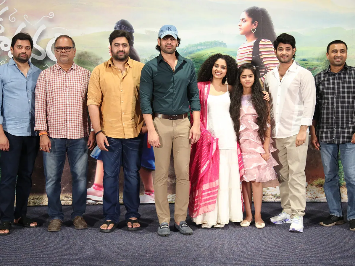 ‘ఒక బృందావనం ’ ప్రీ రిలీజ్ ఈవెంట్ (ఫొటోలు)