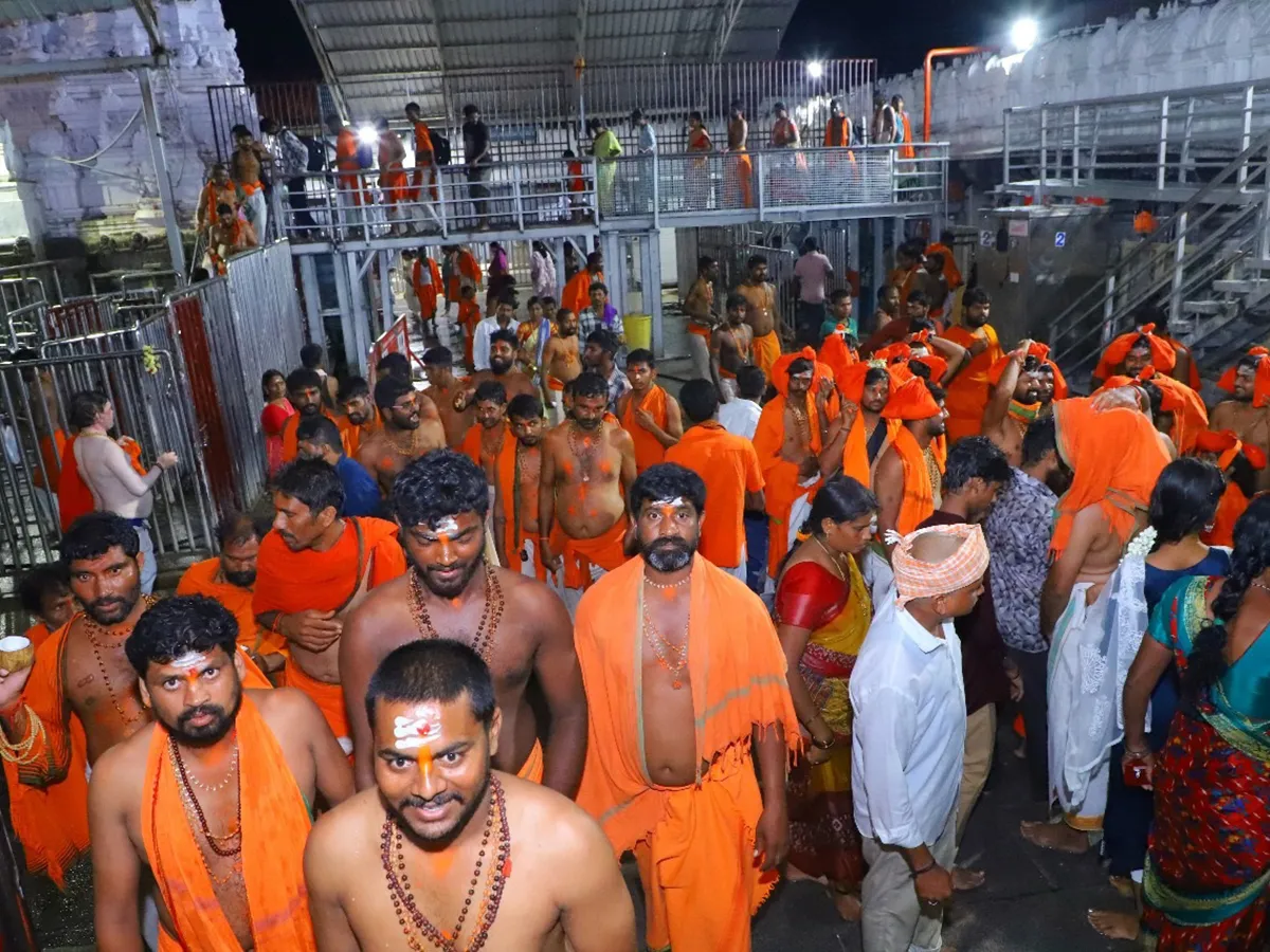 హనుమాన్‌‌ జయంతి .. జనసంద్రంగా కొండగట్టు అంజన్న క్షేత్రం (ఫొటోలు)