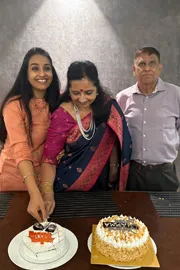 Actress Laya celebrates her mother's birthday Photos1