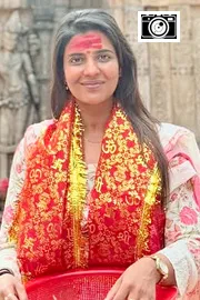Actress Aishwarya Rajesh Visits Jai Ma Kamakhya Temple Photos1