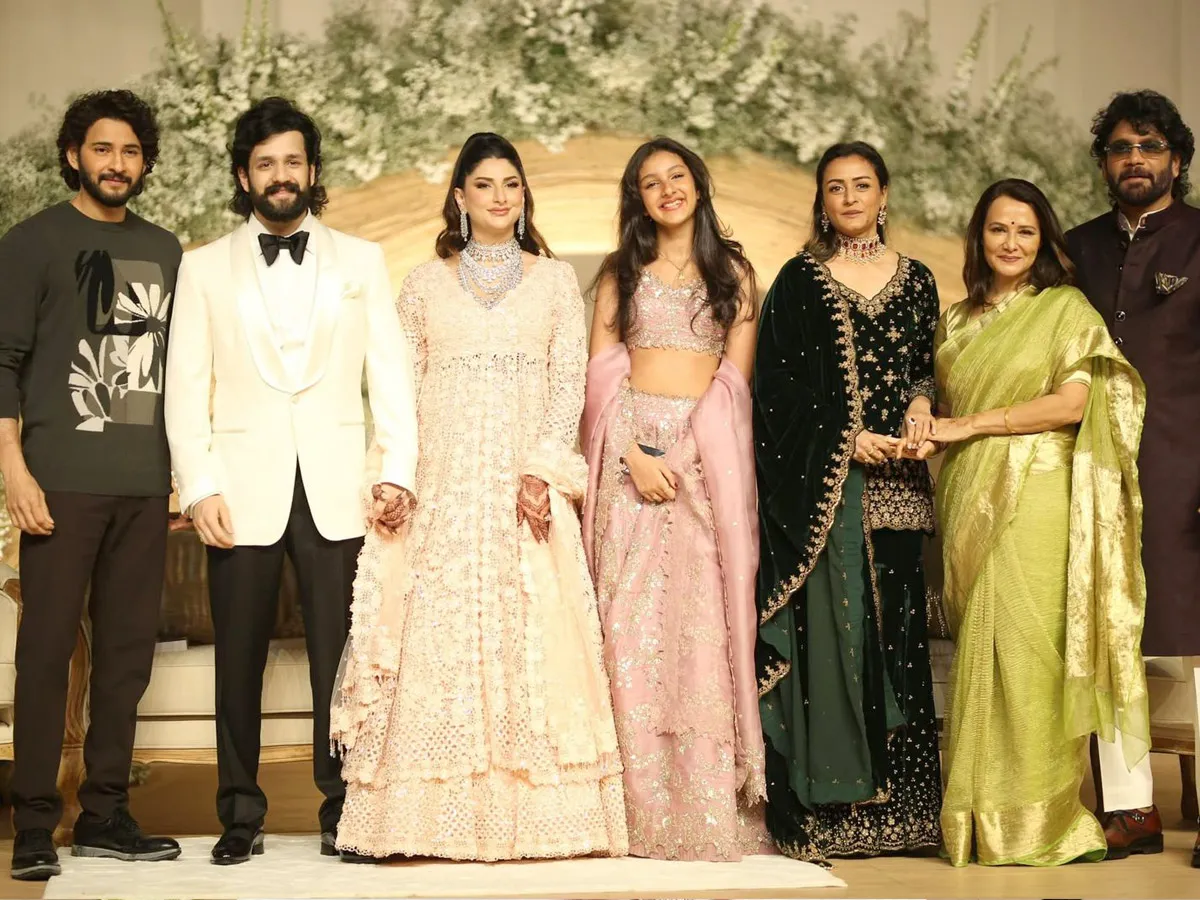 గ్రాండ్‌గా అఖిల్‌- జైనాబ్ రిసెప్షన్‌ వేడుక.. హాజరైన పలువురు ప్రముఖులు (ఫొటోలు)