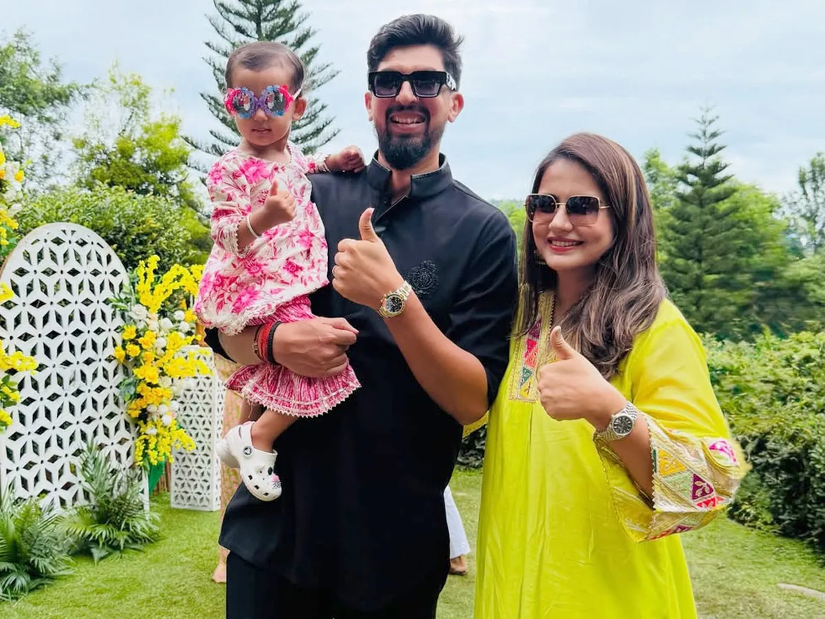 స్విట్జర్లాండ్ టూర్‌లో  ఫ్యామిలీతో ఎంజాయ్ చేస్తున్న భార‌త క్రికెట‌ర్‌
