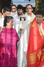 Kannada Hero Shivaraj Kumar Visits Tirumala Photos1