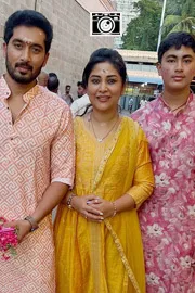 Serial Actor Nirupam Paritala visits Arunachalam with family Photos1