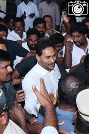 ysrcp president ys jagan mohan reddy  pulivendula tour4