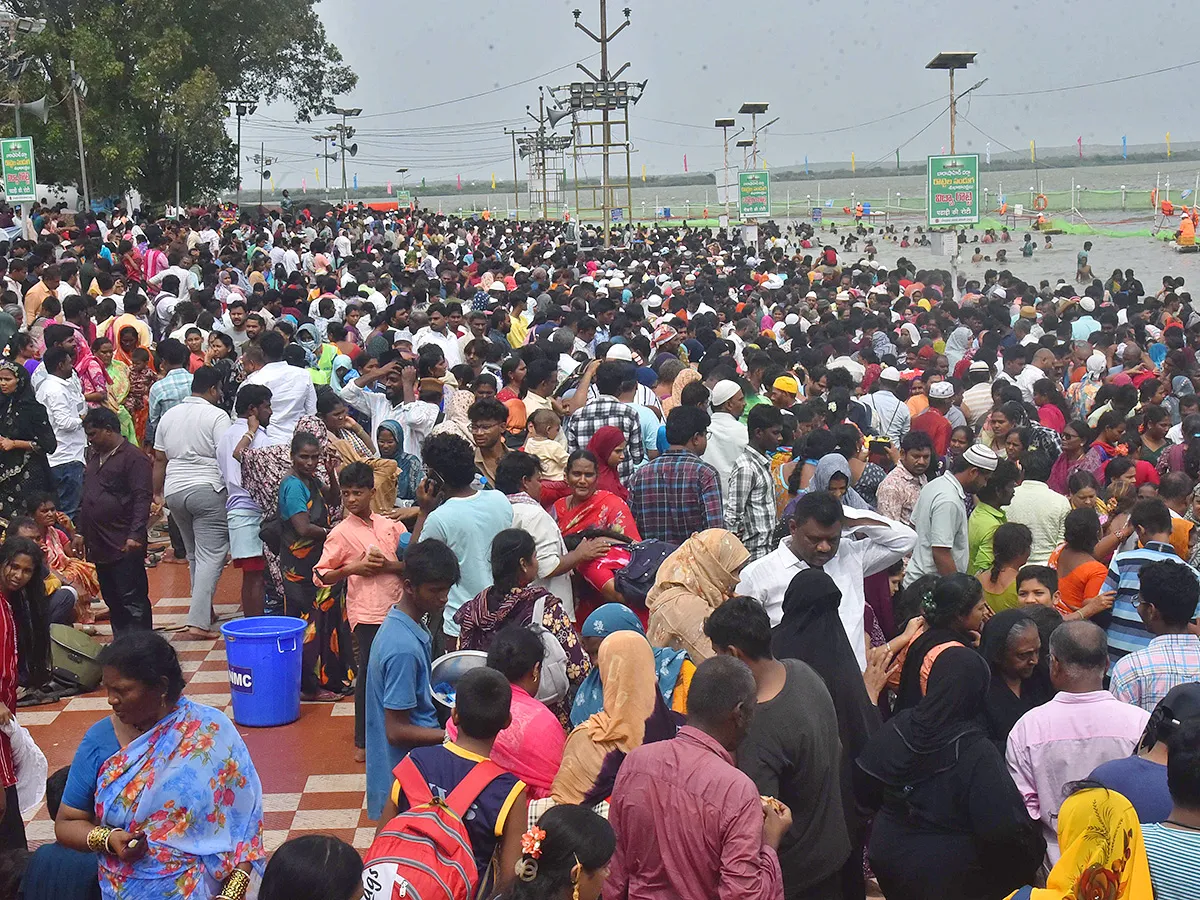 నెల్లూరు : రెండోరోజు రొట్టెల పండగకు పోటెత్తిన భక్తులు (ఫొటోలు)