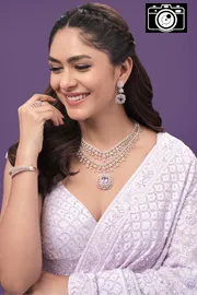 Tollywood Actress Mrunal Thakur Birthday Special Photos1
