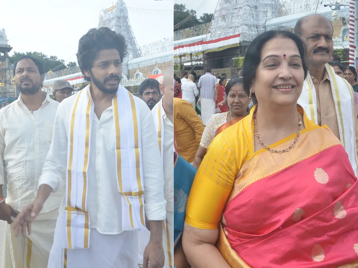 తిరుమల శ్రీవారి సేవలో మిరాయ్‌ టీమ్‌ (ఫోటోలు)