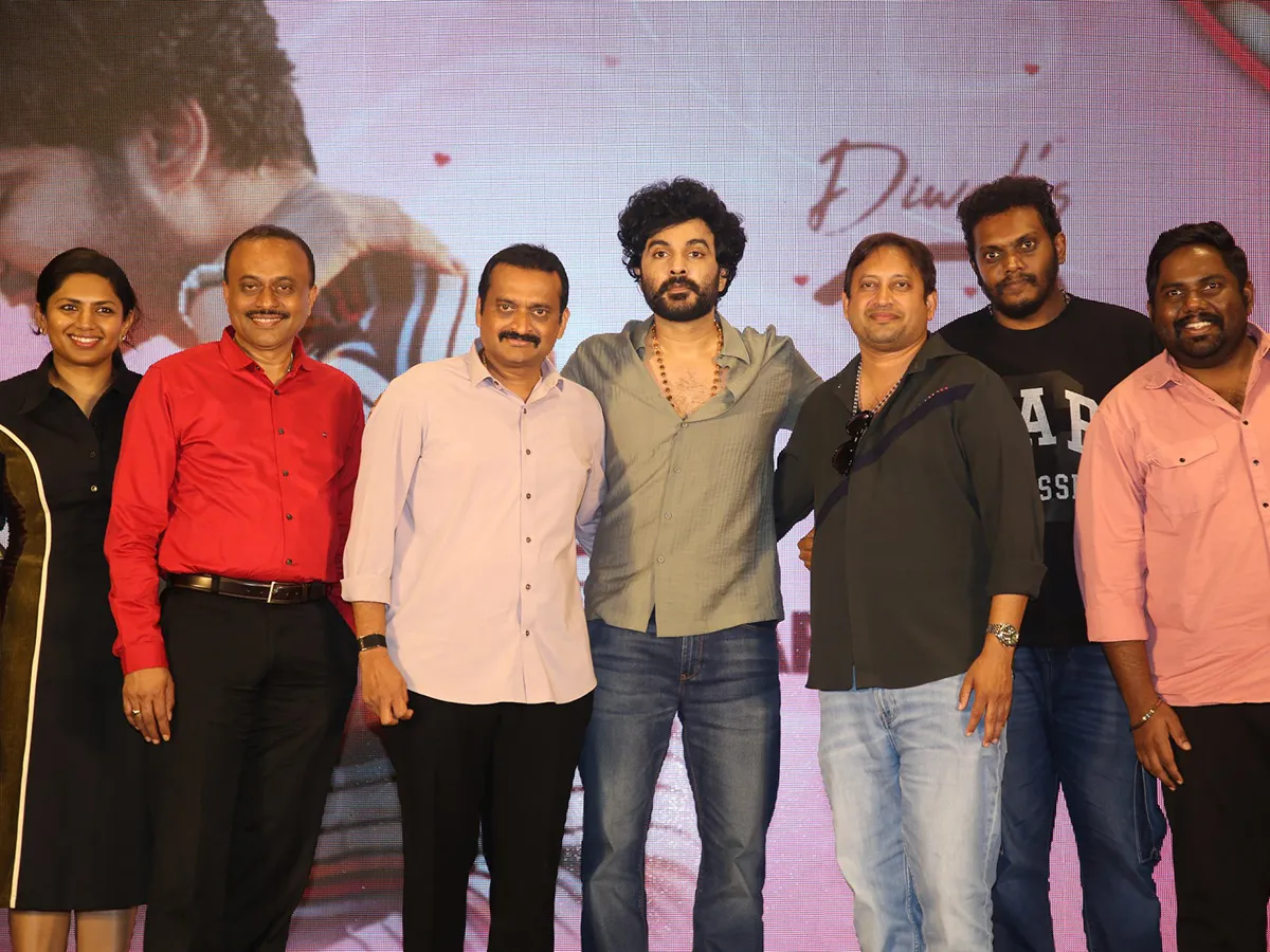 ‘తెలుసు కదా’ మూవీ సక్సెస్ మీట్ (ఫొటోలు)