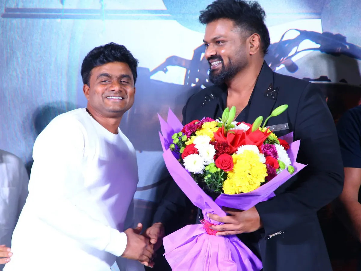 'డేవిడ్‌ రెడ్డి'గా మంచు మనోజ్‌.. గ్లింప్స్‌ వేడుకలో యూనిట్‌ ( ఫోటోలు)