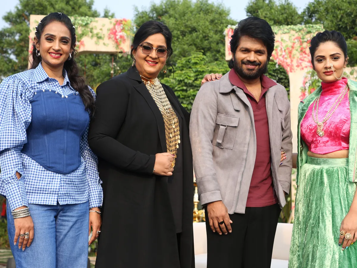 మేడ్‌ ఫర్ ఈచ్ అదర్‌ రియాలిటీ షో.. స్పెషల్ అ‍ట్రాక్షన్‌గా సీనియర్ హీరోయిన్స్ (ఫోటోలు)