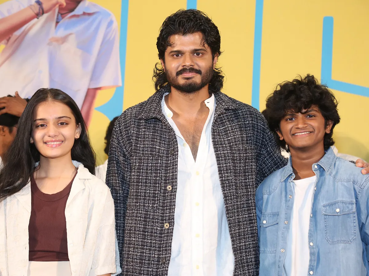 ‘సమ్మర్‌ హాలీడేస్‌’ మూవీ సాంగ్ లాంఛ్‌ ఈవెంట్‌ (ఫొటోలు)