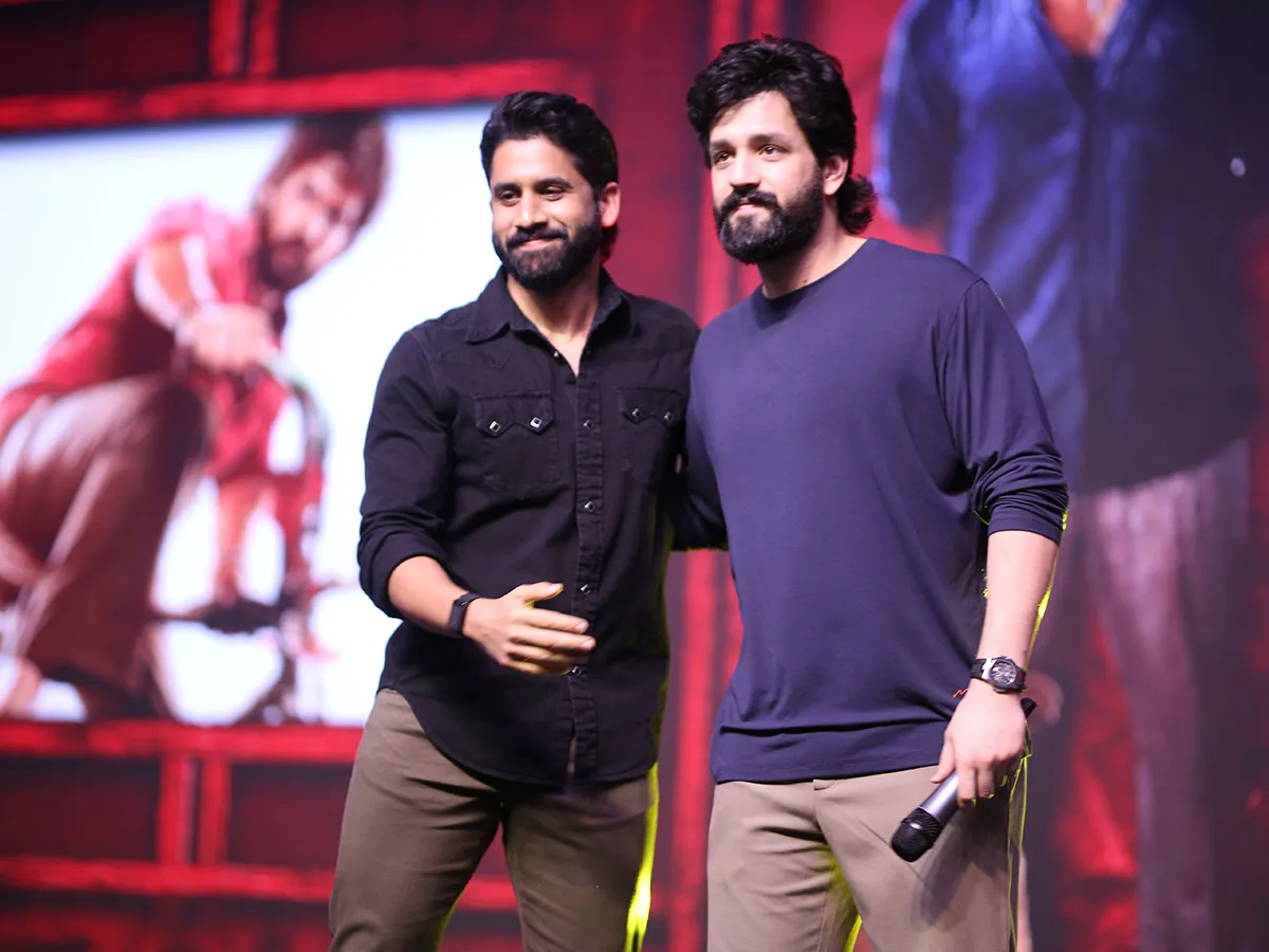 'లెనిన్' సక్సెస్ మీట్.. అక్కినేని హీరోలు స్పెషల్ ఎట్రాక్షన్ (ఫొటోలు)