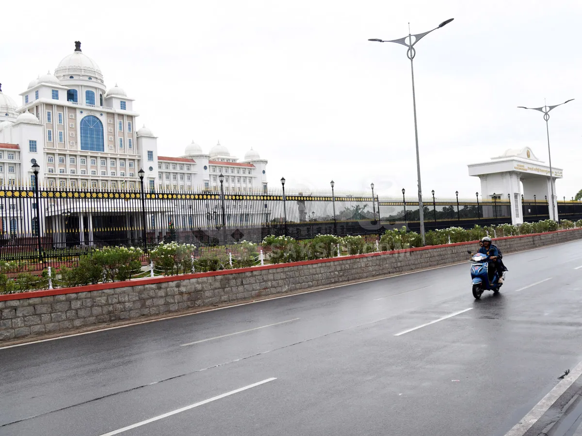 హైదరాబాద్‌లో జోరు వాన (ఫొటోలు)