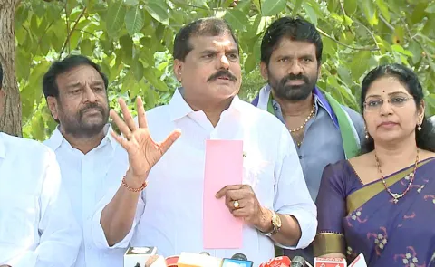 YCP Walk Out Botsa Angry With Minister Anam Reply on Stampede Incidents