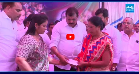 MLC Botsa Satyanarayana Distributed Cheques To Kurupam Victims